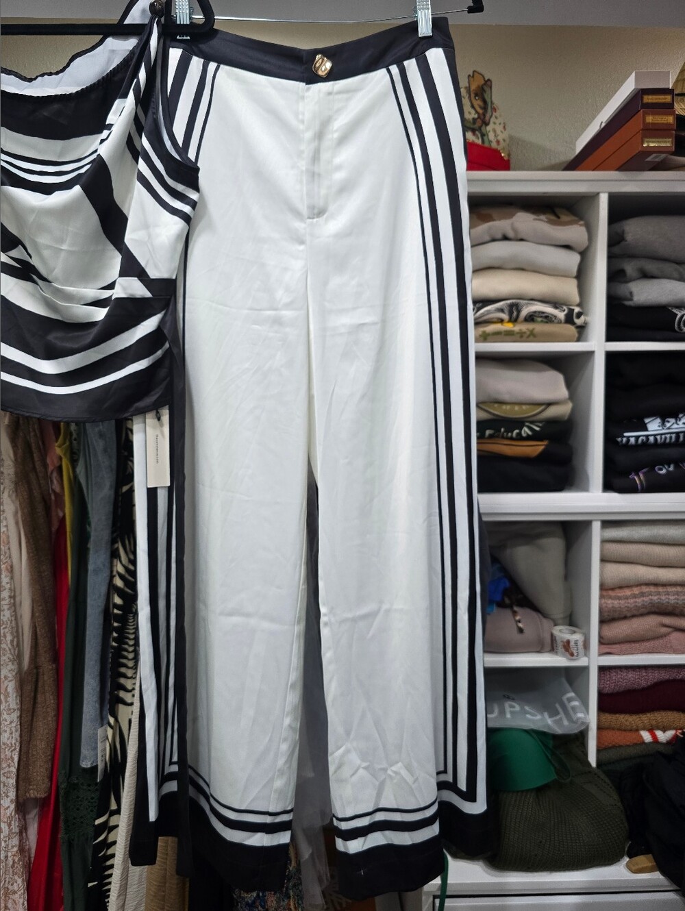 Commense Black & White Wide-Leg Two-Piece Set - Picture 3 of 11